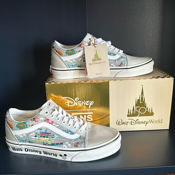 NEW Disney x Vans Limited Edition Sneakers Size 8.5 - Picture 2 of 10